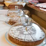 Bed & Breakfast Garni Mariolina 3*